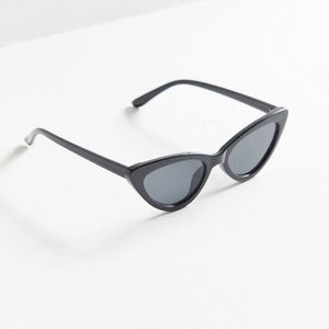 URBAN OUTFITTERS wild child cat eye sunglasses